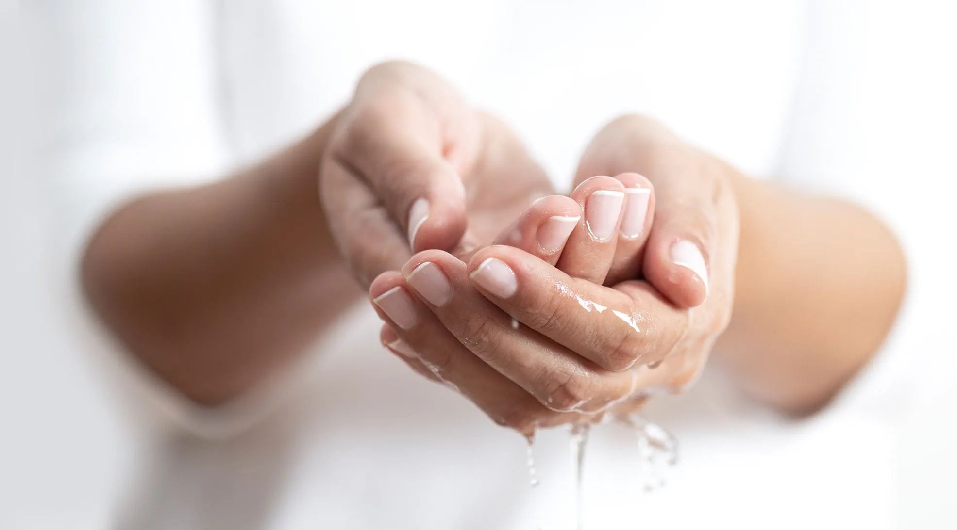 How Nail Serum Supports Growth & Repair